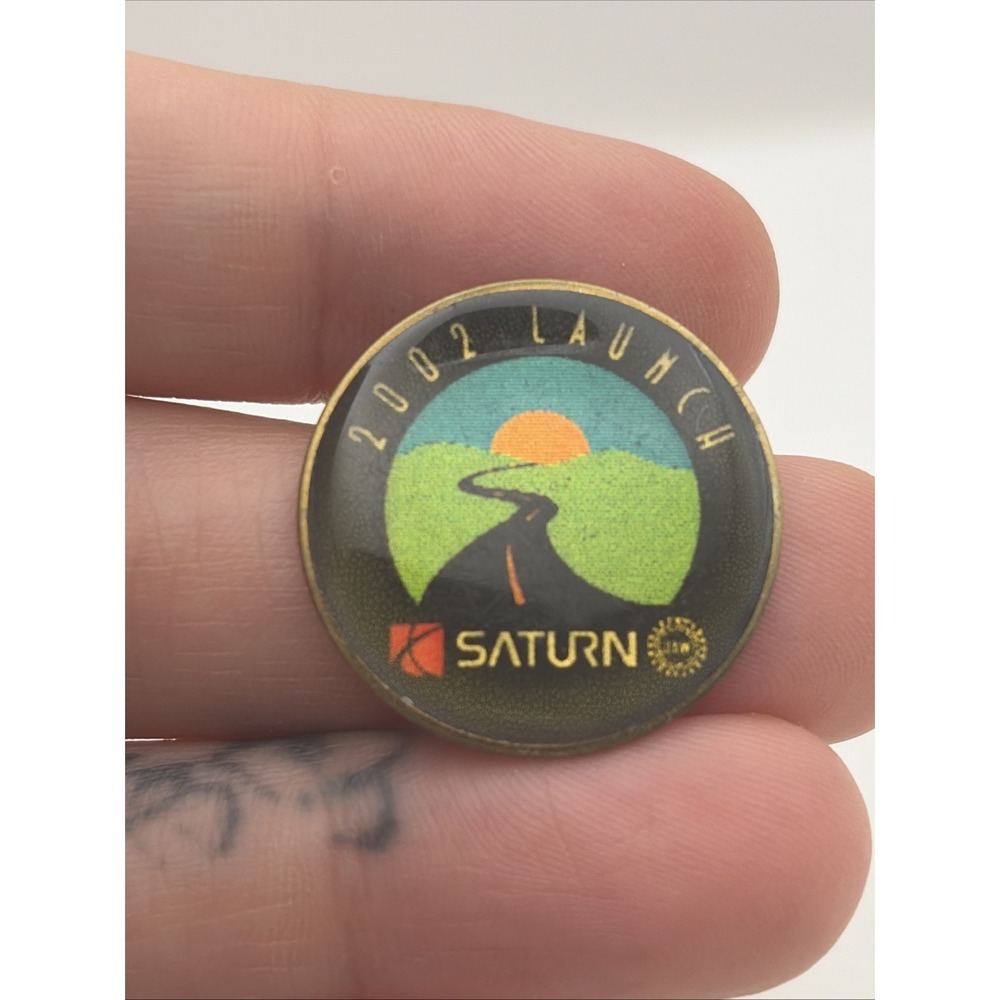 Vintage 2002 Saturn Launch Car UAW United Auto Workers Lapel Hat Pin